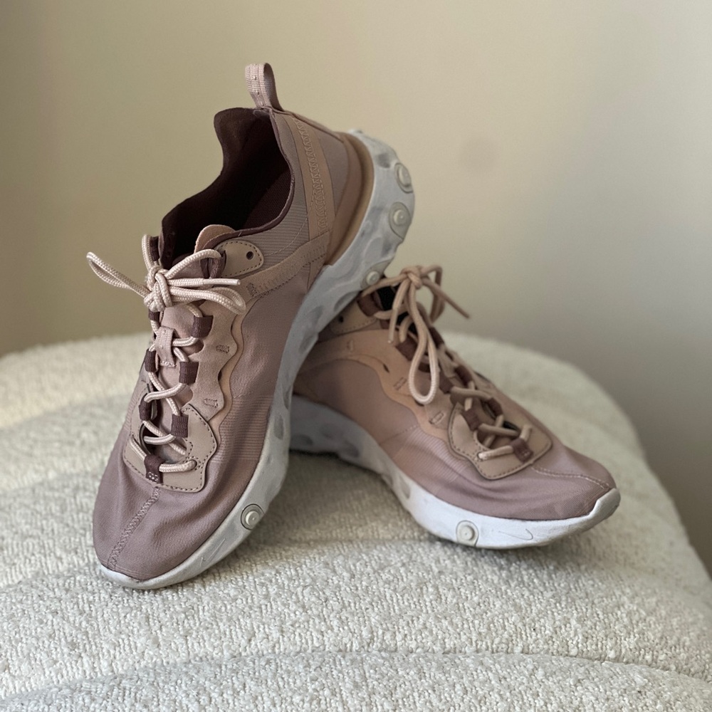 Nike React Element 55